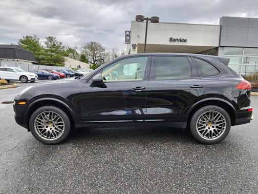 2017 Porsche Cayenne Base