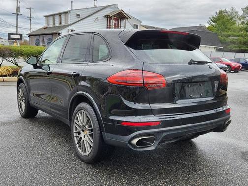 2017 Porsche Cayenne Base