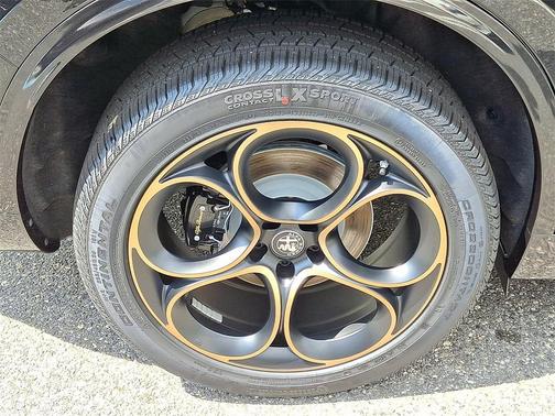 2025 Alfa Romeo Stelvio Sprint AWD