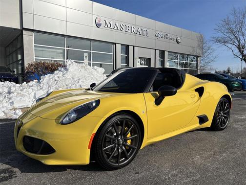 2016 Alfa Romeo 4C Spider Base