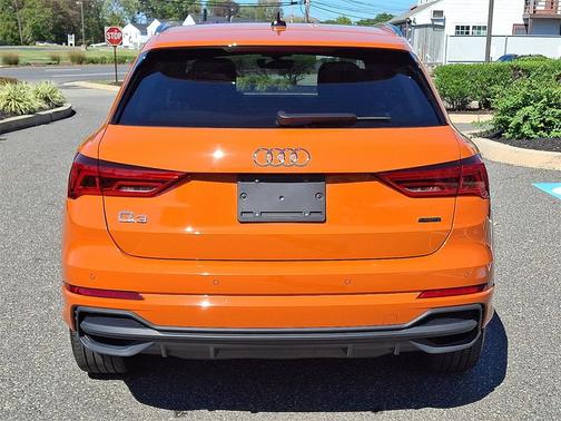 2024 Audi Q3 Premium 45 TFSI S line quattro Tiptronic