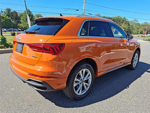 2024 Audi Q3 Premium 45 TFSI S line quattro Tiptronic