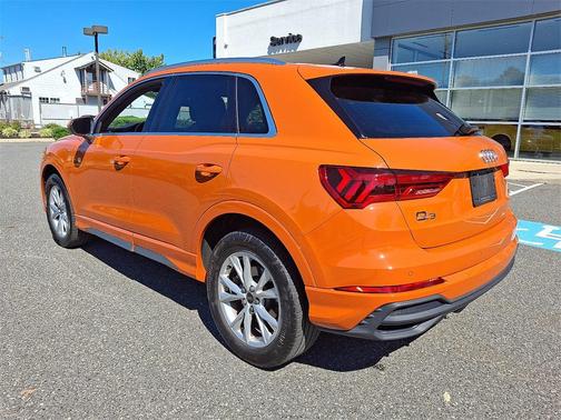 2024 Audi Q3 Premium 45 TFSI S line quattro Tiptronic