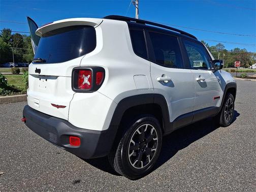 2023 Jeep Renegade Trailhawk