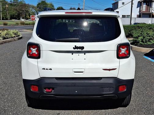 2023 Jeep Renegade Trailhawk