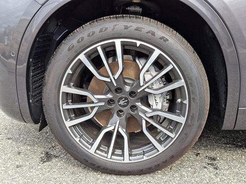 2025 Maserati Grecale Base