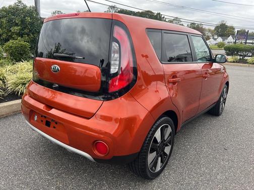 2019 Kia Soul +