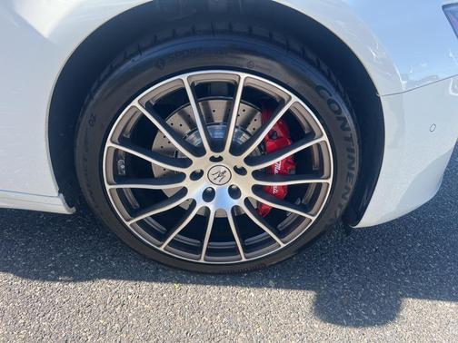 2021 Maserati Ghibli S GranLusso