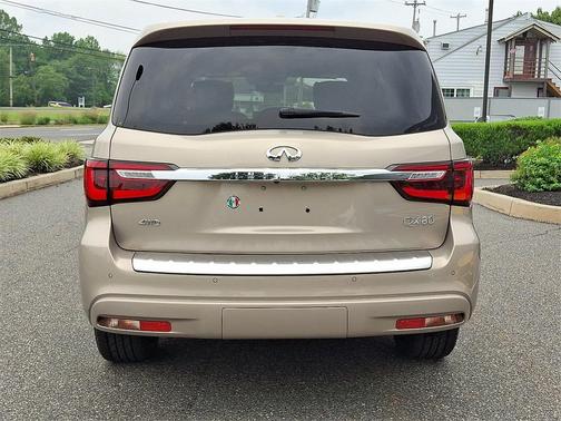 2023 INFINITI QX80 SENSORY AWD