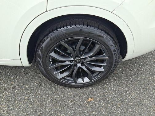 Bianco 2024 Maserati Levante GT Ultima