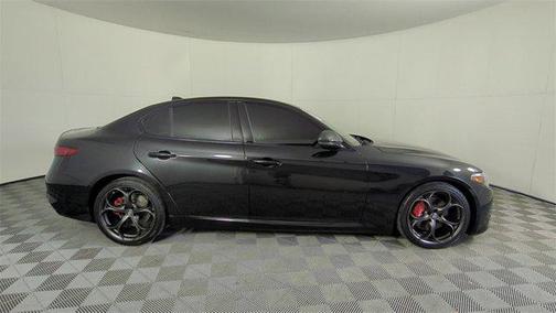 2019 Alfa Romeo Giulia Sport