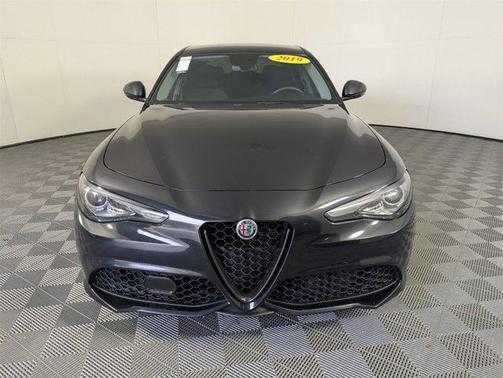 2019 Alfa Romeo Giulia Sport