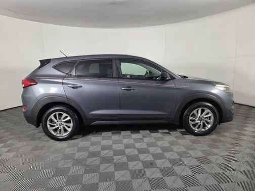 Coliseum Gray 2018 Hyundai TUCSON SE