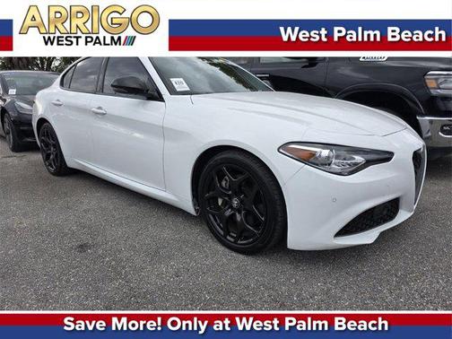 2021 Alfa Romeo Giulia Base