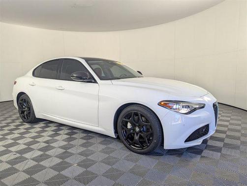 2021 Alfa Romeo Giulia Base