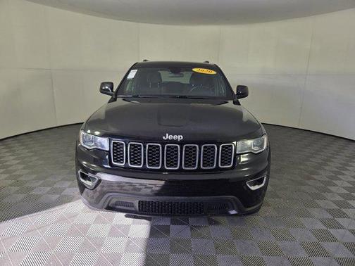 Diamond Black Crystal Pearlcoat 2020 Jeep Grand Cherokee Laredo