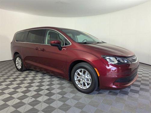 2023 Chrysler Voyager LX