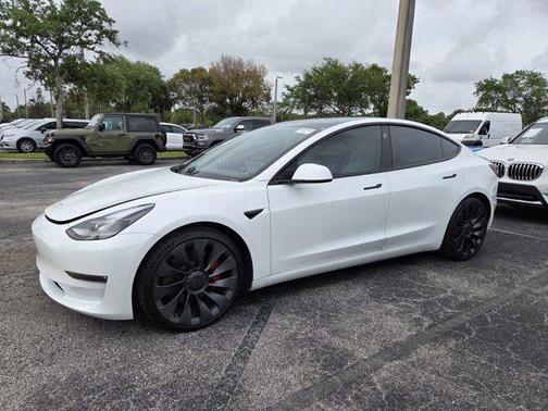 Pearl White Multi-Coat 2021 Tesla Model 3 Performance