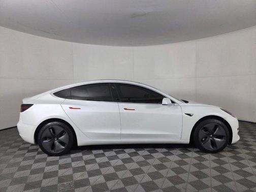 2020 Tesla Model 3 Standard Range