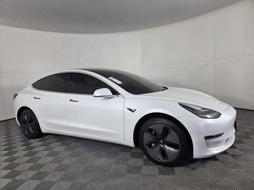 2020 Tesla Model 3 Standard Range
