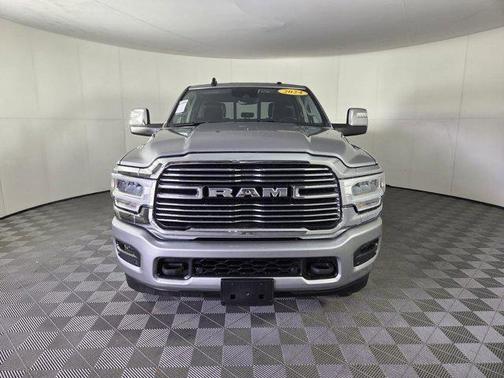 Billet Silver Metallic Clearcoat 2024 RAM 2500 Laramie Crew Cab 4x4 6'4' Box