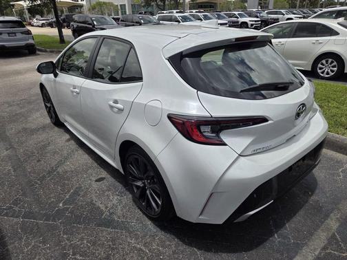 Wind Chill Pearl 2025 Toyota Corolla XSE