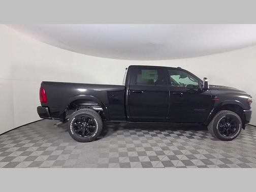 Diamond Black Crystal Pearlcoat 2027 RAM 2500 Laramie