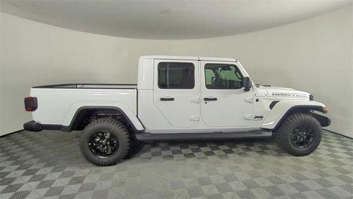 2025 Jeep Gladiator High Tide