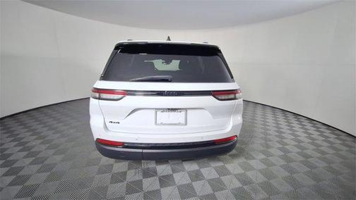 2022 Jeep Grand Cherokee Altitude