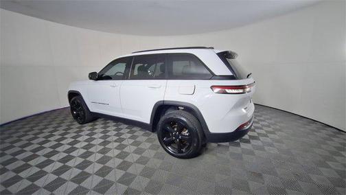 2022 Jeep Grand Cherokee Altitude