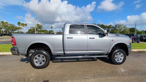 2020 RAM 2500 Laramie Crew Cab 4X4 6'4' Box
