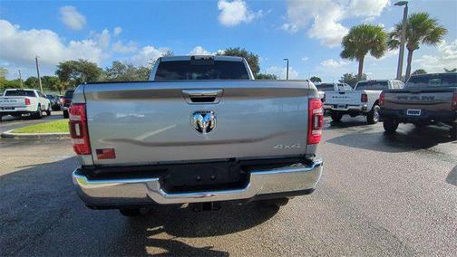 2020 RAM 2500 Laramie Crew Cab 4X4 6'4' Box