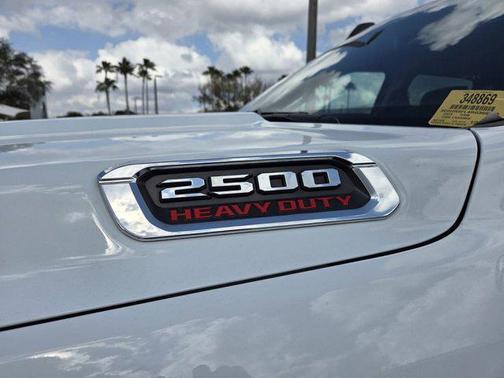 2024 RAM 2500 Laramie Crew Cab 4x4 6'4' Box