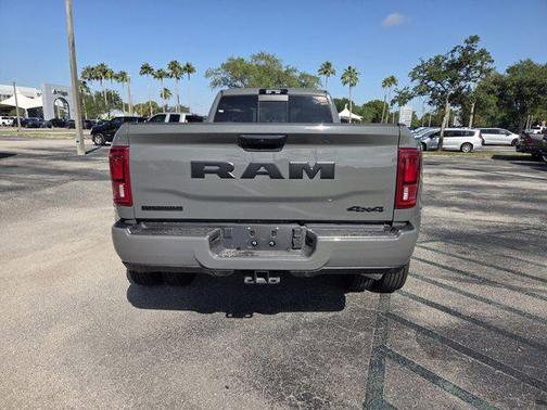 Ceramic Gray Clearcoat 2026 RAM 3500 Big Horn Crew Cab 4x4 8' Box