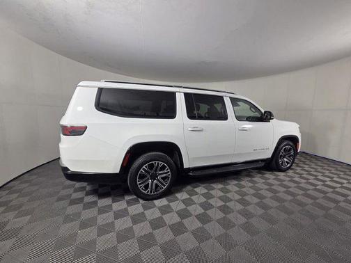 2024 Jeep Wagoneer L Series II 4x2