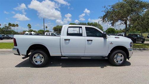 2025 RAM 2500 Tradesman Crew Cab 4x4 6'4' Box