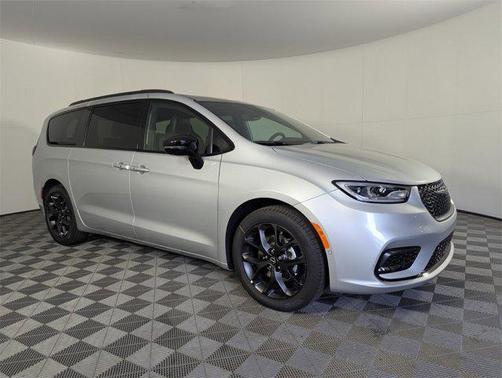 2026 Chrysler Pacifica L