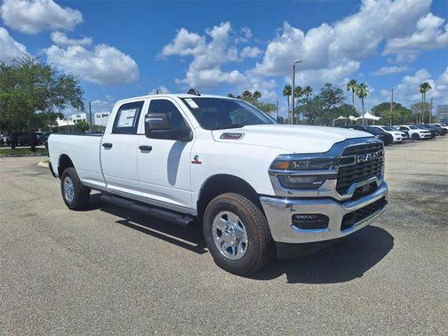 2025 RAM 2500 Tradesman Crew Cab 4x4 8' Box