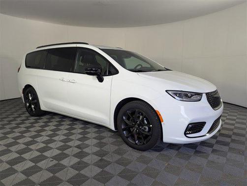 2026 Chrysler Pacifica Limited