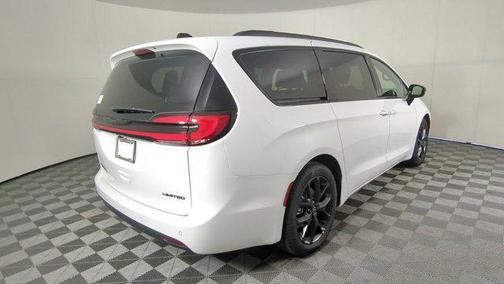 2026 Chrysler Pacifica Limited