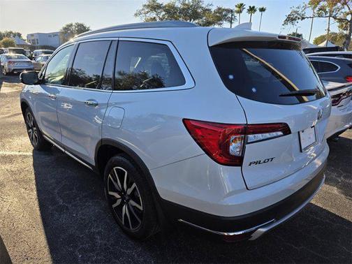 2022 Honda Pilot Touring 8-Passenger