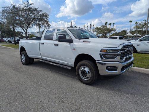 2026 RAM 3500 Tradesman Crew Cab 4x4 8' Box