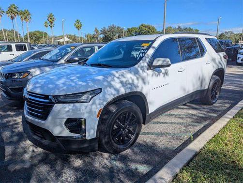2023 Chevrolet Traverse LT Cloth
