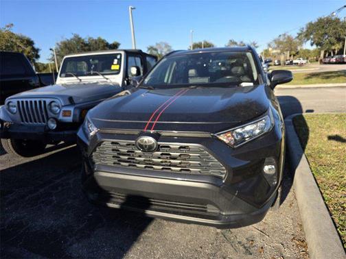 2020 Toyota RAV4 XLE Premium