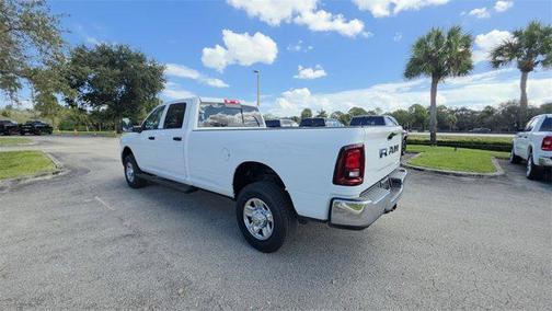2025 RAM 2500 Tradesman Crew Cab 4x4 8' Box