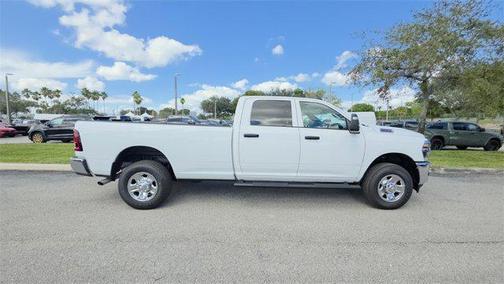 2025 RAM 2500 Tradesman Crew Cab 4x4 8' Box