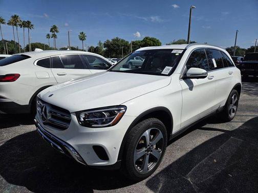 White 2022 Mercedes-Benz GLC 300 4MATIC