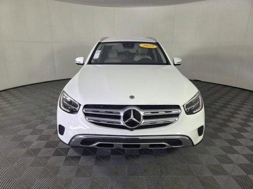 White 2022 Mercedes-Benz GLC 300 4MATIC