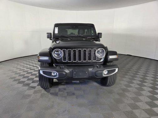 Black Clearcoat 2025 Jeep Wrangler 4xe Sahara