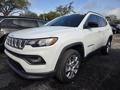 2022 Jeep Compass Latitude Lux
